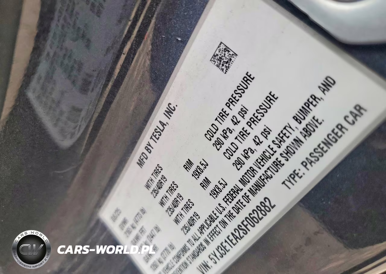 2025 Tesla Model 3 VIN:5YJ3E1EA2SF062882 - 12