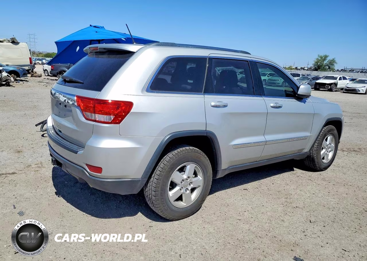 2012 Jeep Grand Cherokee Laredo VIN:1C4RJFAG9CC349714 - 3