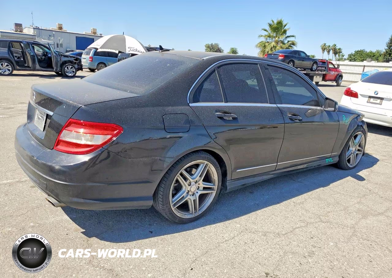 2011 Mercedes-Benz C 300 VIN:WDDGF5EB1BR137568 - 3