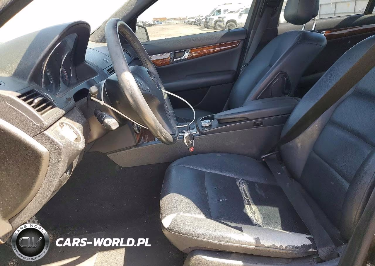 2011 Mercedes-Benz C 300 VIN:WDDGF5EB1BR137568 - 7