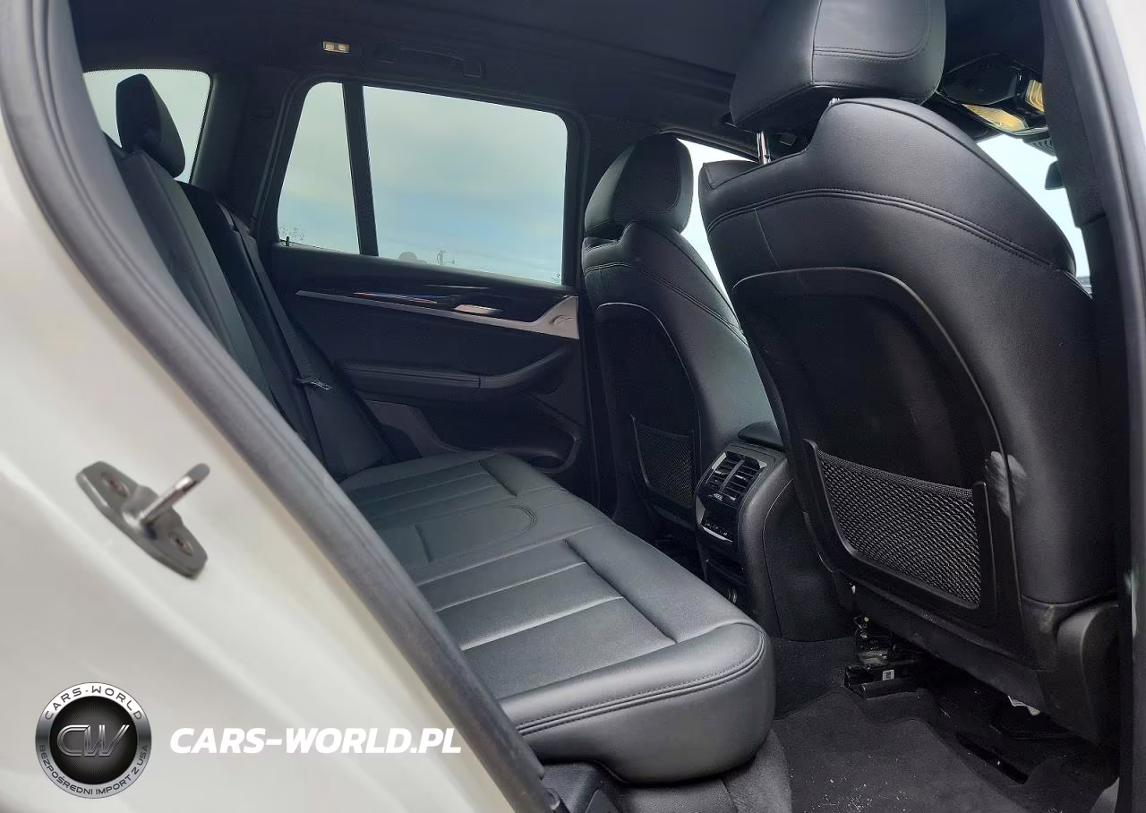 2019 BMW X3 xDrive30I VIN:5UXTR9C58KLD90430 - 10