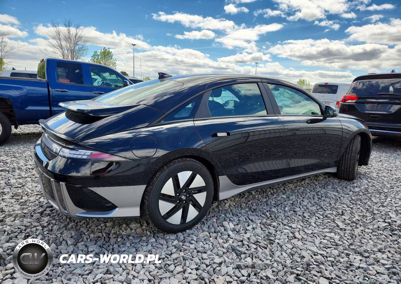 2024 Hyundai Ioniq 6 Se VIN:KMHM24AA8RA070312 - 3