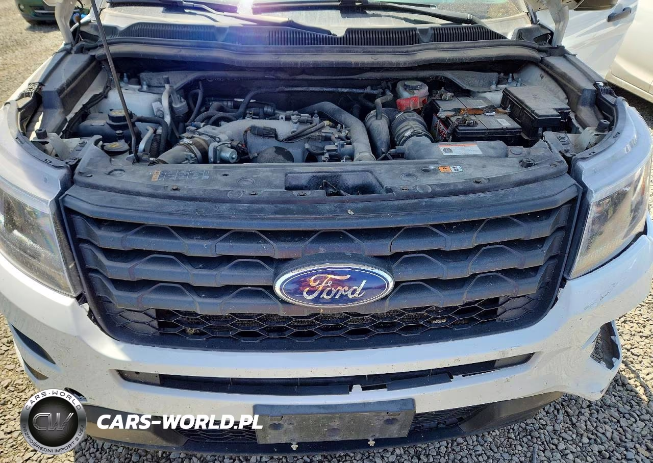 2016 Ford Explorer Police Interceptor VIN:1FM5K8AT1GGA86715 - 12