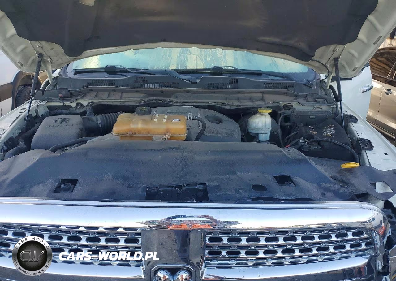 2018 Ram 1500 Laramie VIN:1C6RR7NM4JS248007 - 11