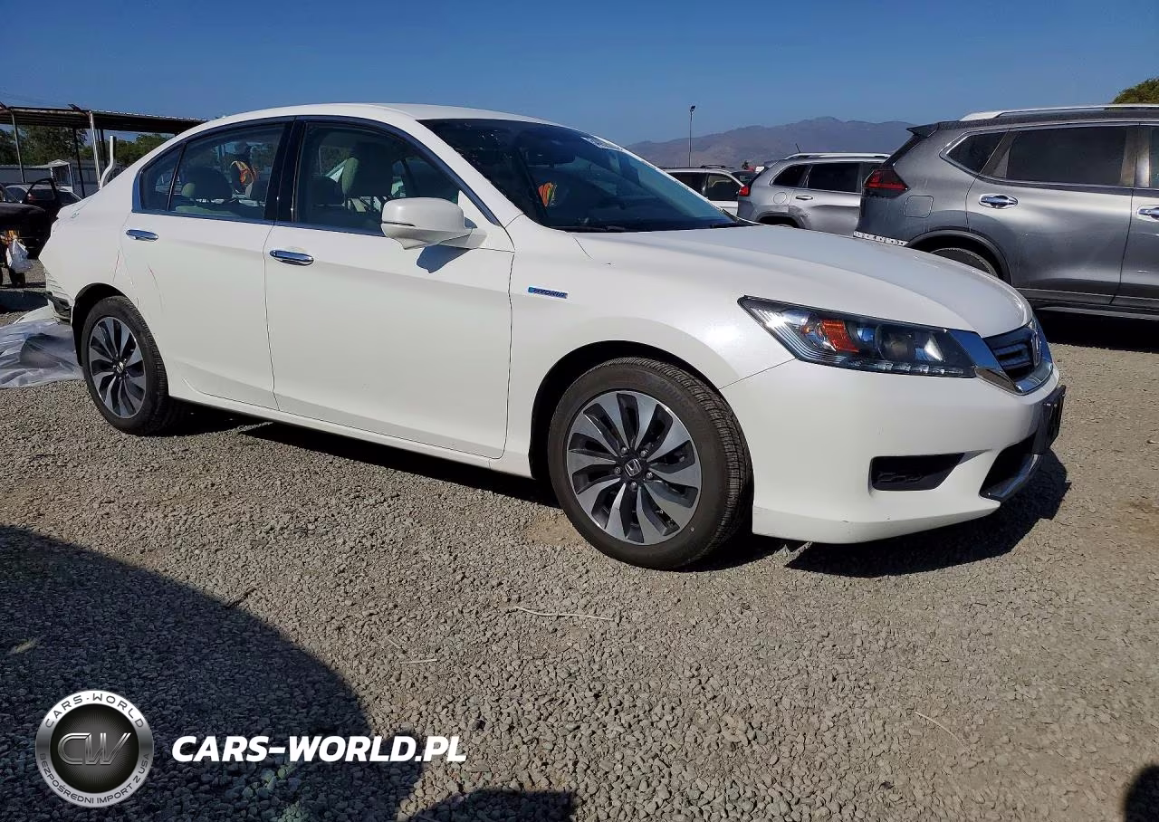 2015 Honda Accord Hybrid VIN:1HGCR6F3XFA013589 - 4