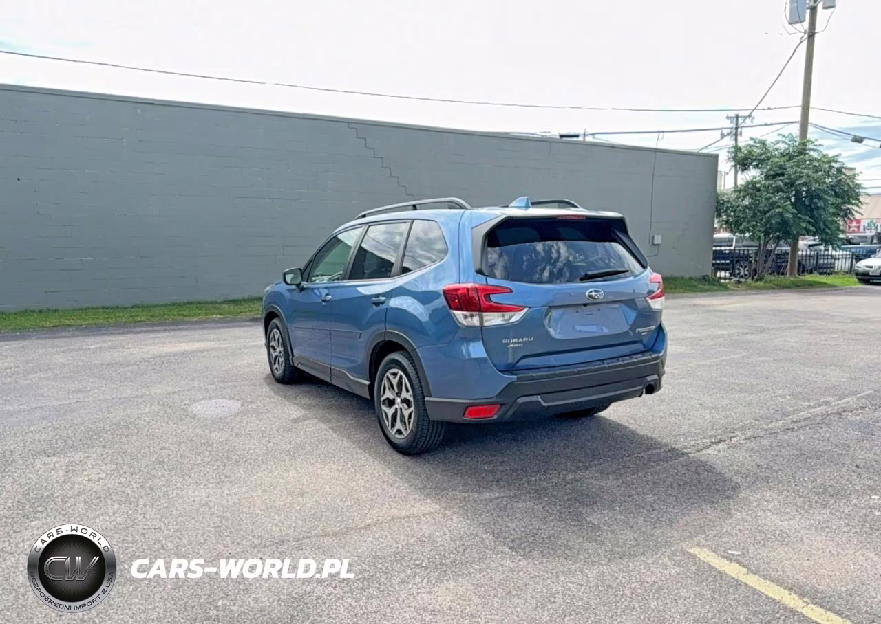 2020 Subaru Forester Premium VIN:JF2SKAJC0LH417207 - 3