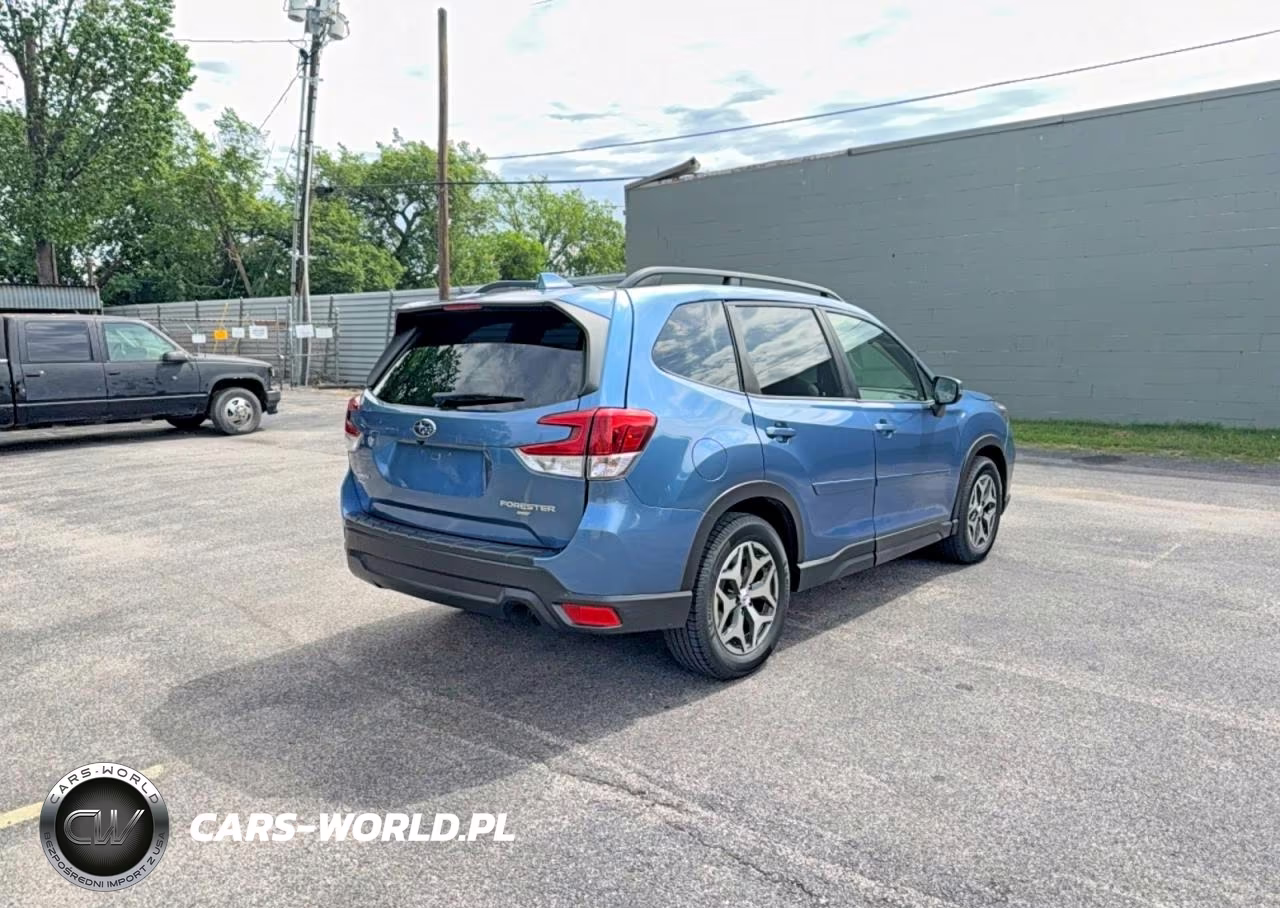 2020 Subaru Forester Premium VIN:JF2SKAJC0LH417207 - 4