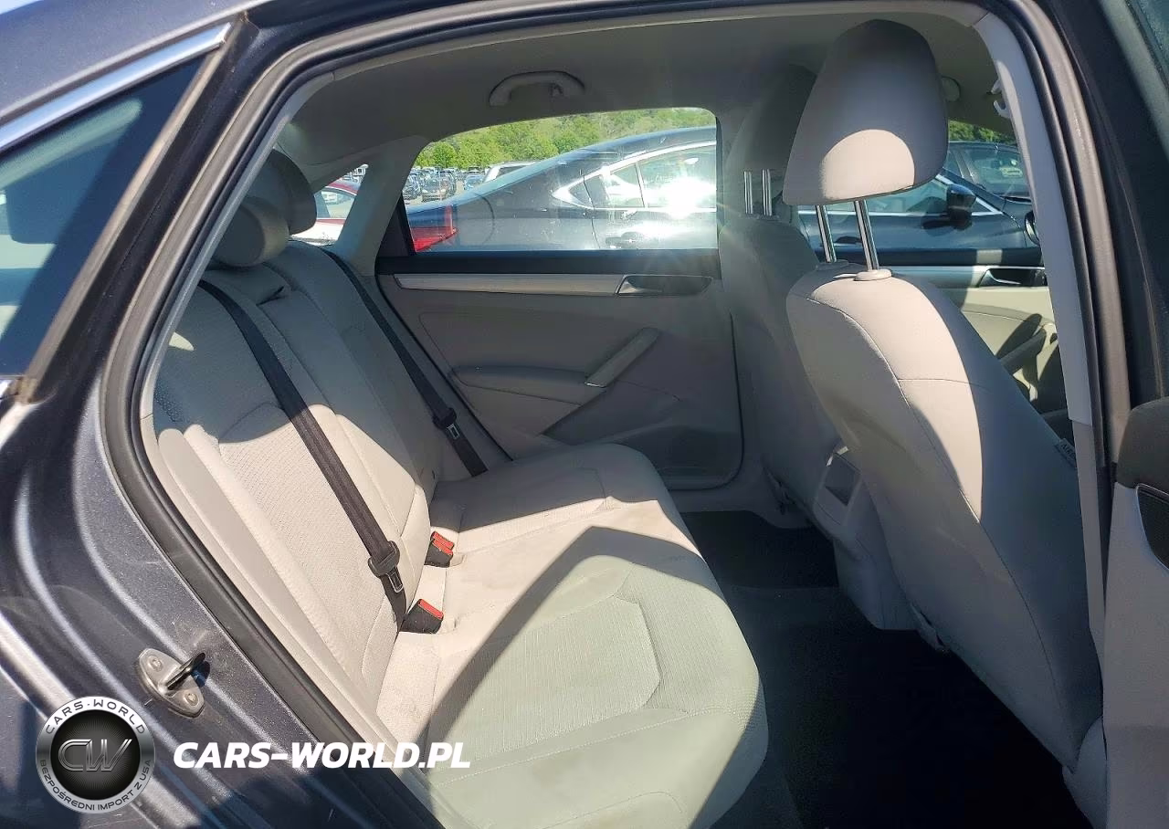 2017 Volkswagen Passat R-Line Automa VIN:1VWAT7A38HC000574 - 10