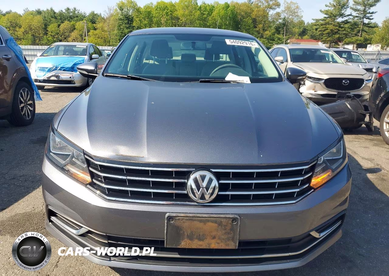 2017 Volkswagen Passat R-Line Automa VIN:1VWAT7A38HC000574 - 5