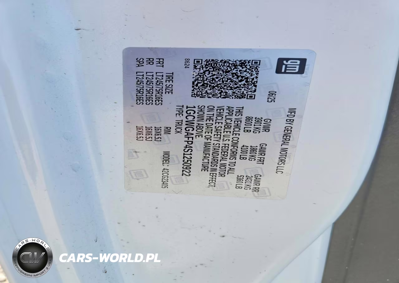 2025 Chevrolet Express 2500 Cargo Delivery Van VIN:1GCWGAFP4S1250922 - 14