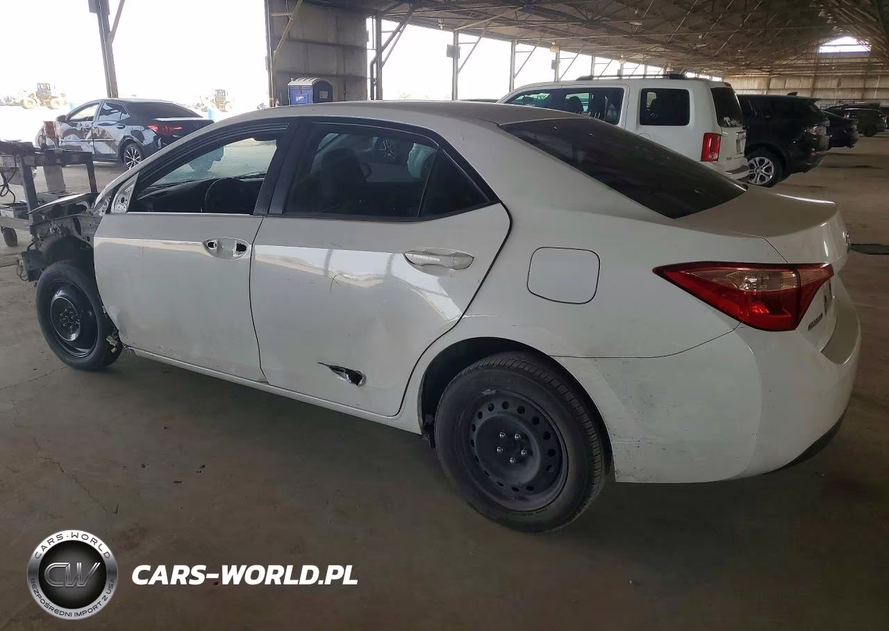 2017 Toyota Corolla Le VIN:5YFBURHE9HP686896 - 2