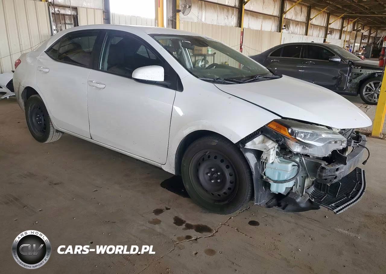 2017 Toyota Corolla Le VIN:5YFBURHE9HP686896 - 4