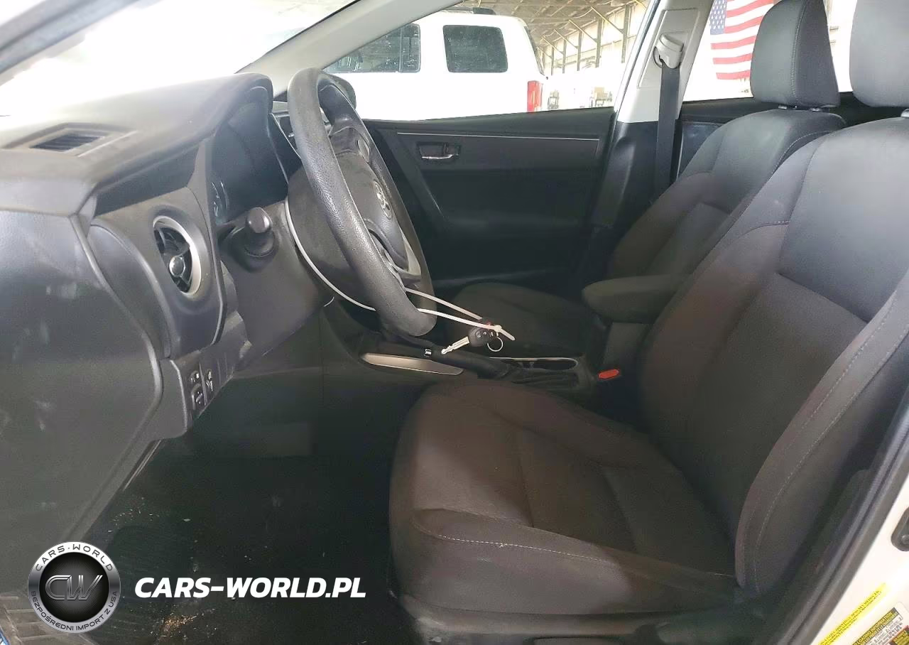 2017 Toyota Corolla Le VIN:5YFBURHE9HP686896 - 7
