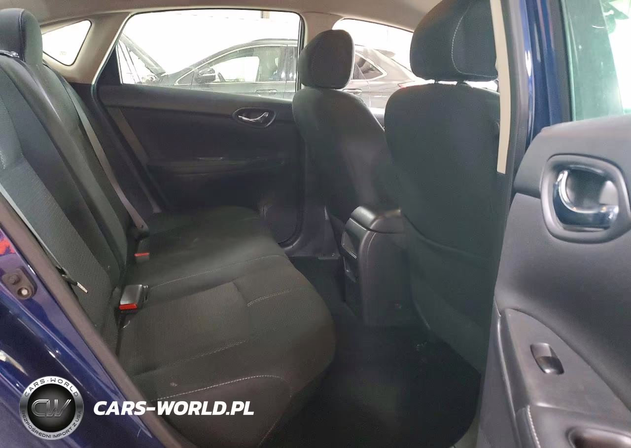 2018 Nissan Sentra S VIN:3N1AB7APXJY325994 - 10