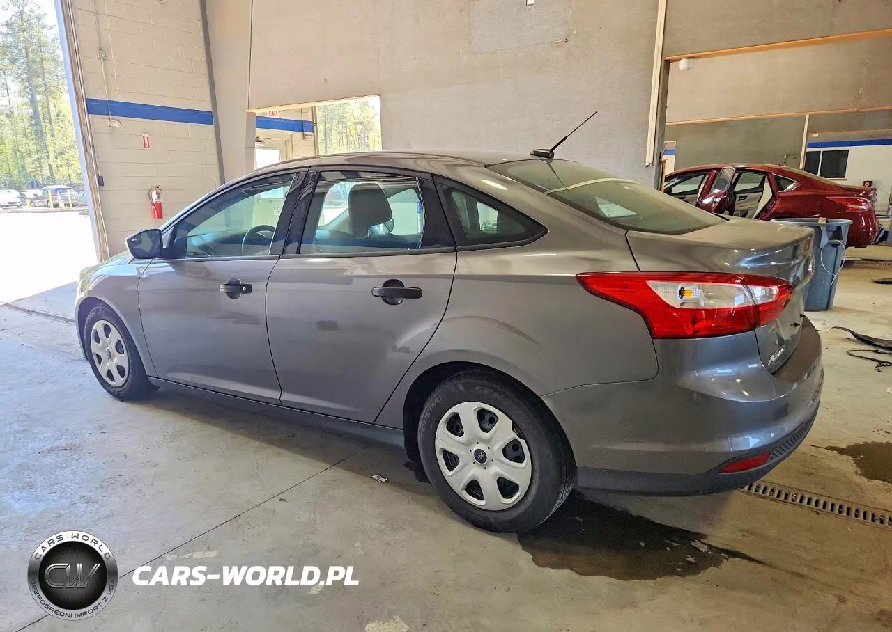 2013 Ford Focus VIN:1FADP3E27DL187689 - 2