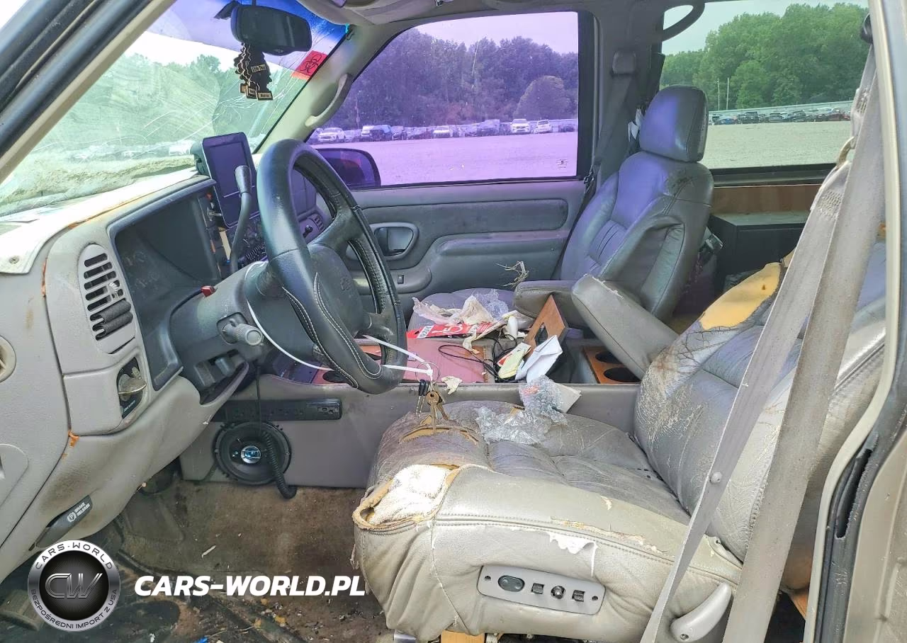 1999 Chevrolet Suburban C1500 VIN:3GNEC16R7XG143260 - 7