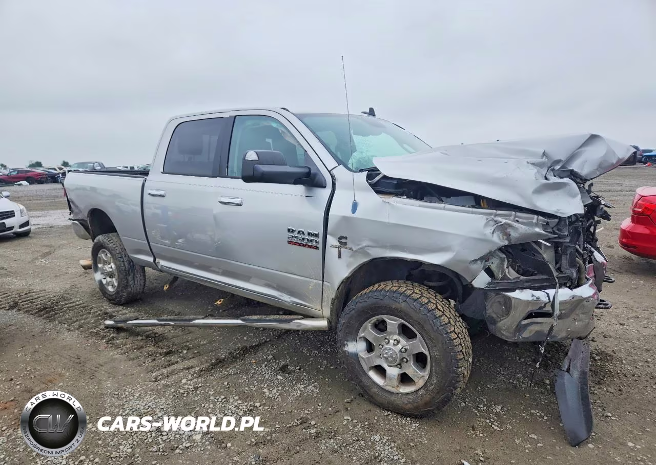 2013 Ram 2500 Slt VIN:3C6UR5DL4DG549556 - 4