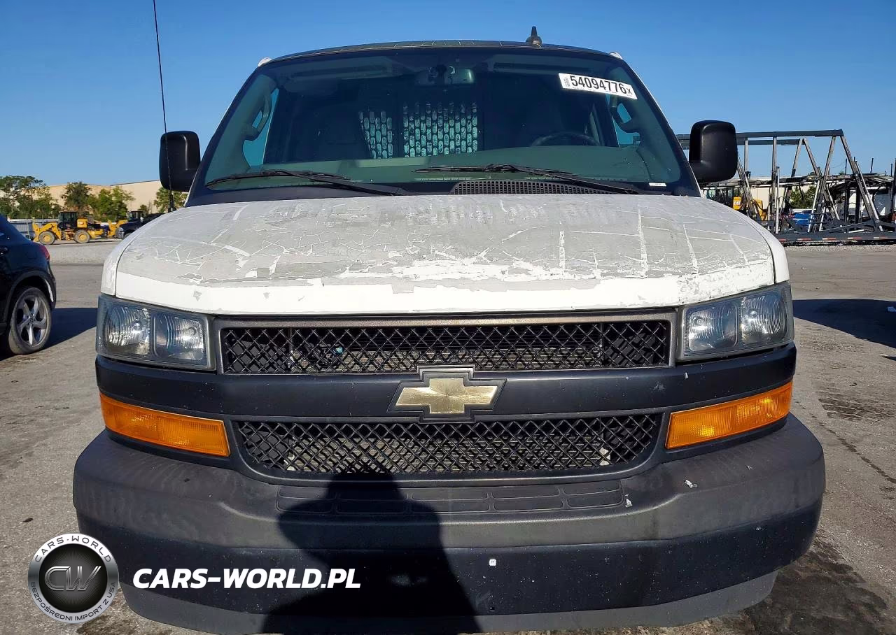 2020 Chev Express G2500 VIN:1GCWGAFP3L1218657 - 5