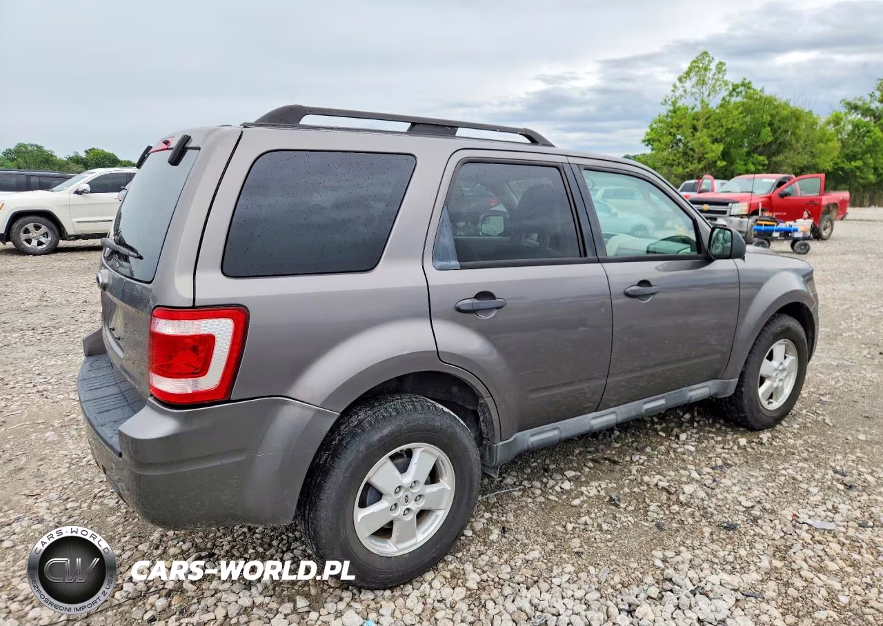 2010 Ford Escape Xlt VIN:1FMCU9D76AKC59784 - 3