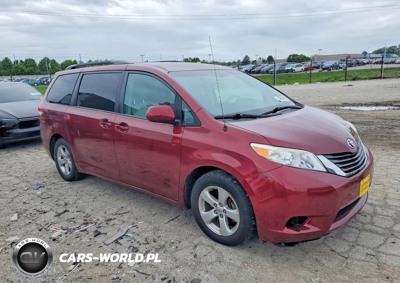 2014 Toyota Sienna Le VIN:5TDKK3DC2ES417178 - 4