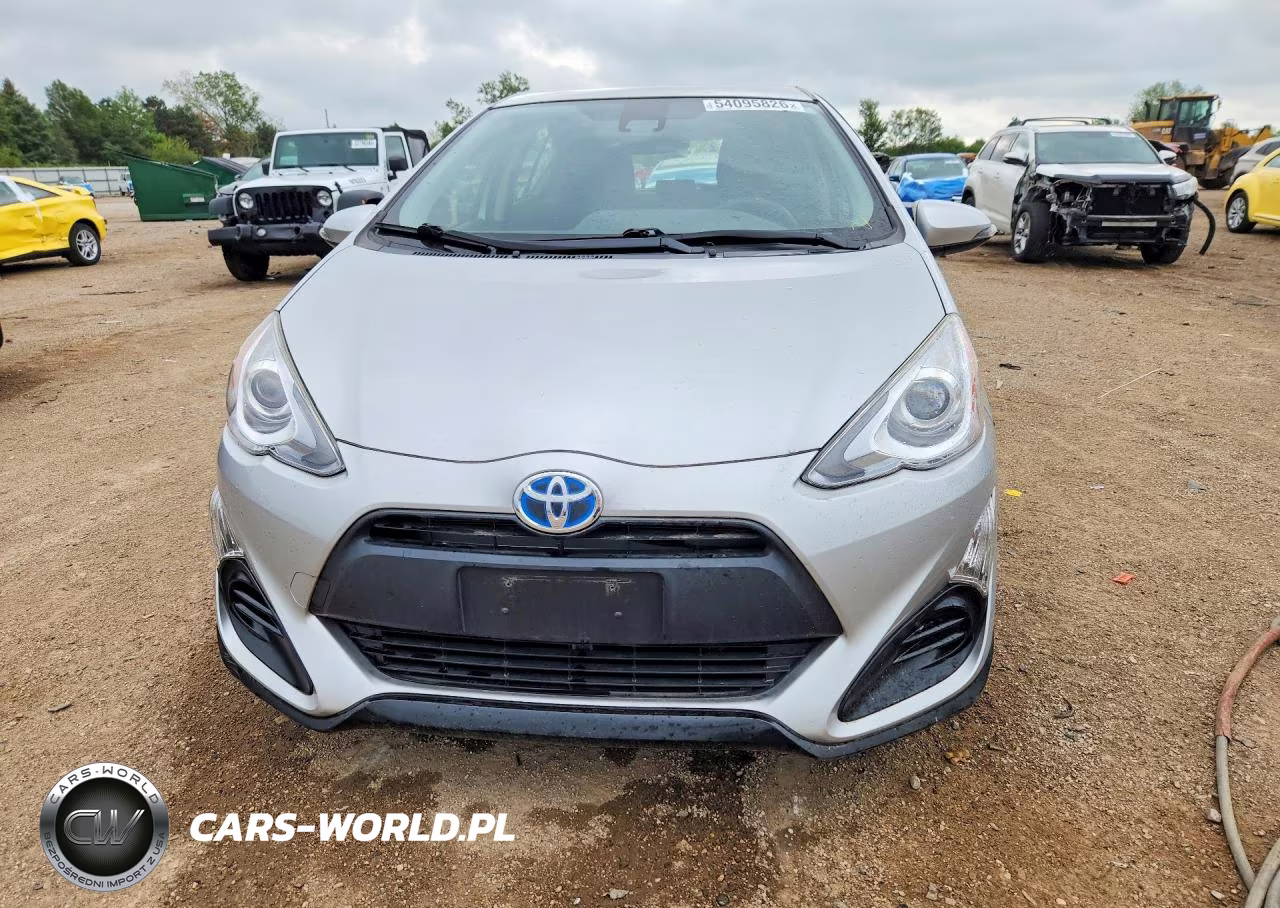 2017 Toyota Prius C Two VIN:JTDKDTB35H1592457 - 5