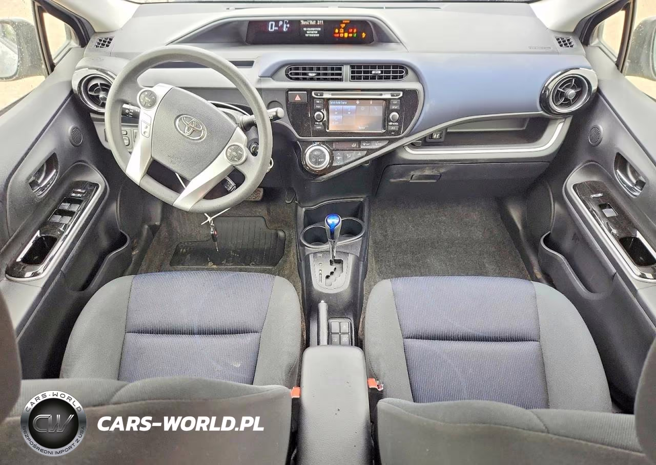 2017 Toyota Prius C Two VIN:JTDKDTB35H1592457 - 8