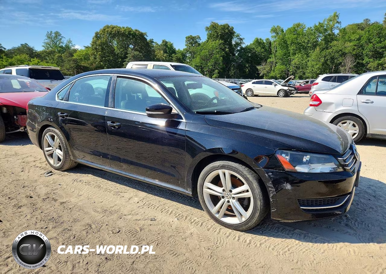 2014 Volkswagen Passat Se VIN:1VWBT7A32EC054579 - 4