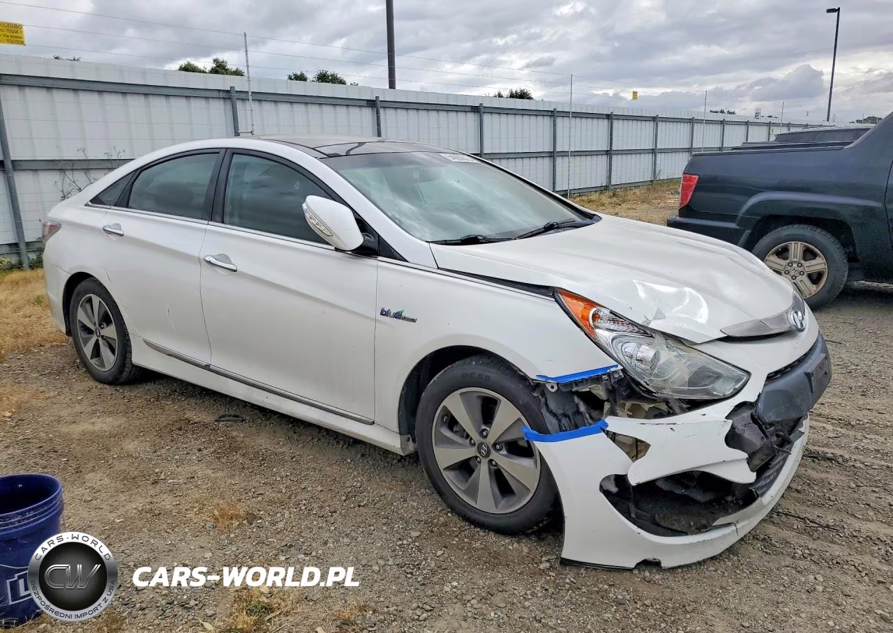 2011 Hyundai Sonata Hybrid VIN:KMHEC4A4XBA013854 - 4