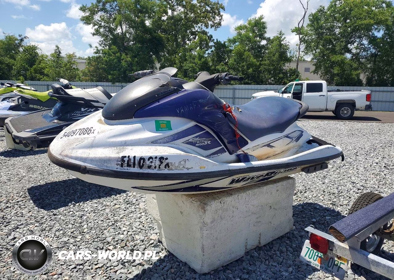 2001 Yam Jet Ski VIN:YAMA3317J001 - 2
