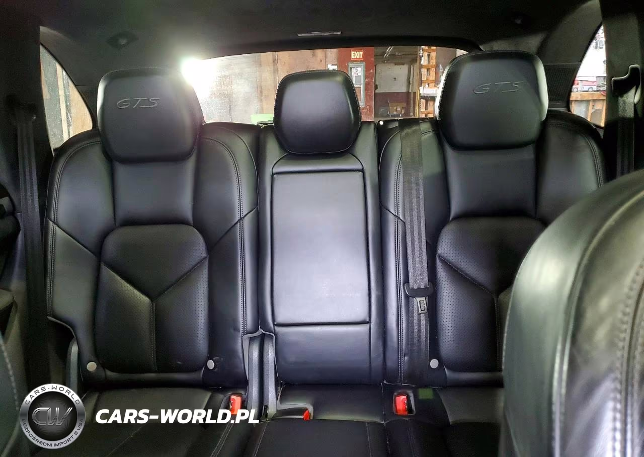 2018 Porsche Cayenne Gts VIN:WP1AD2A27JLA80755 - 10