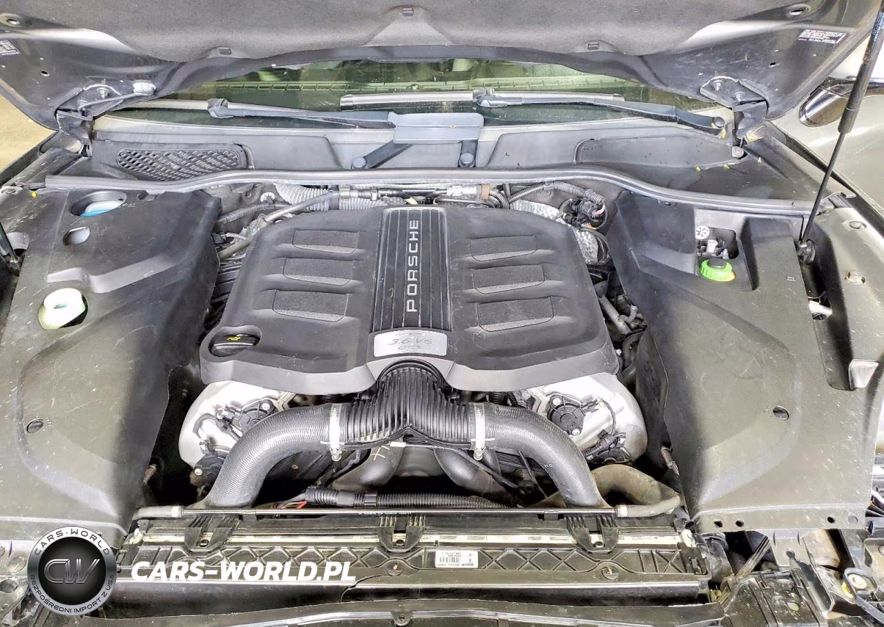 2018 Porsche Cayenne Gts VIN:WP1AD2A27JLA80755 - 12
