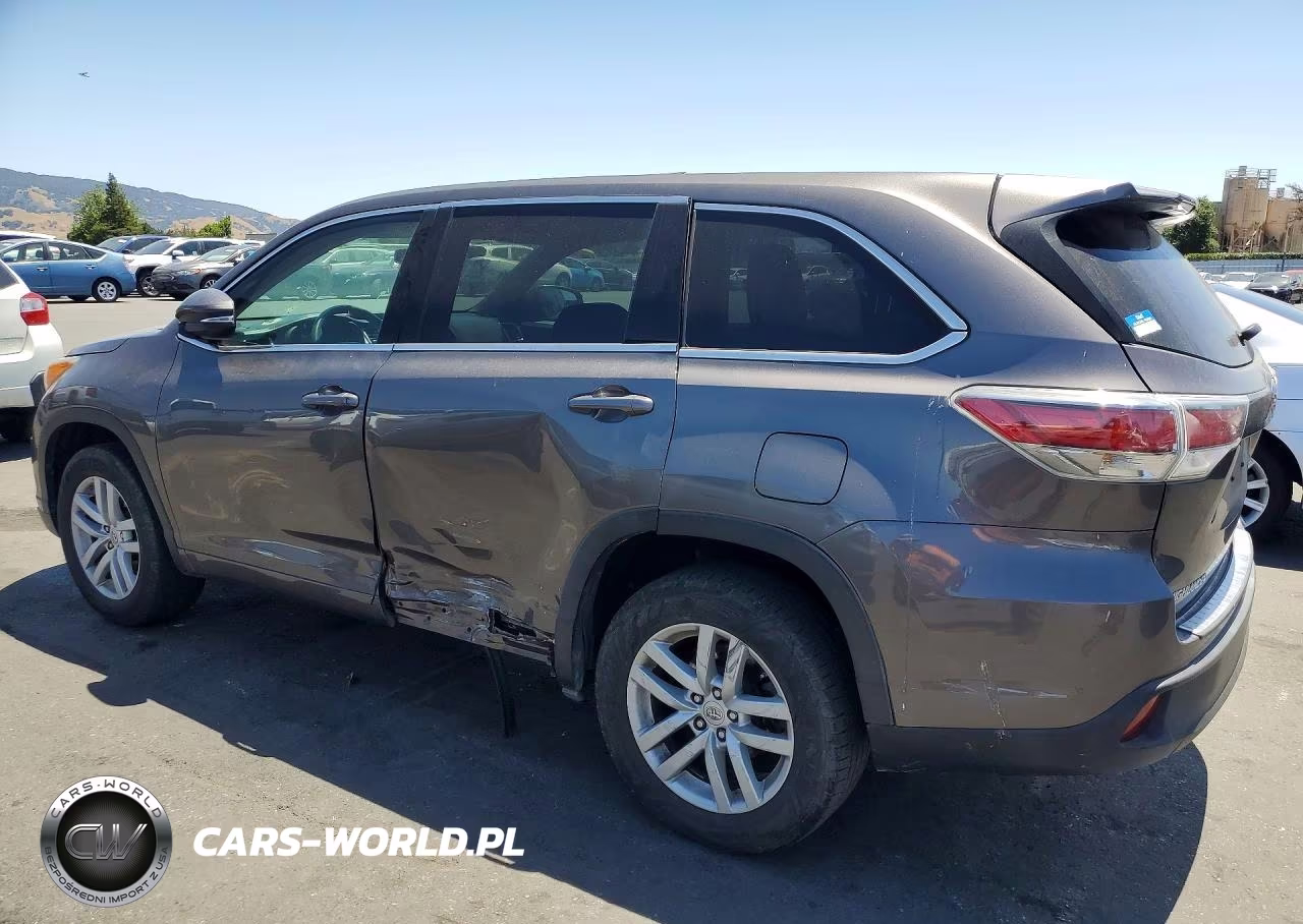 2015 Toyota Highlander Le VIN:5TDZARFH6FS014805 - 2