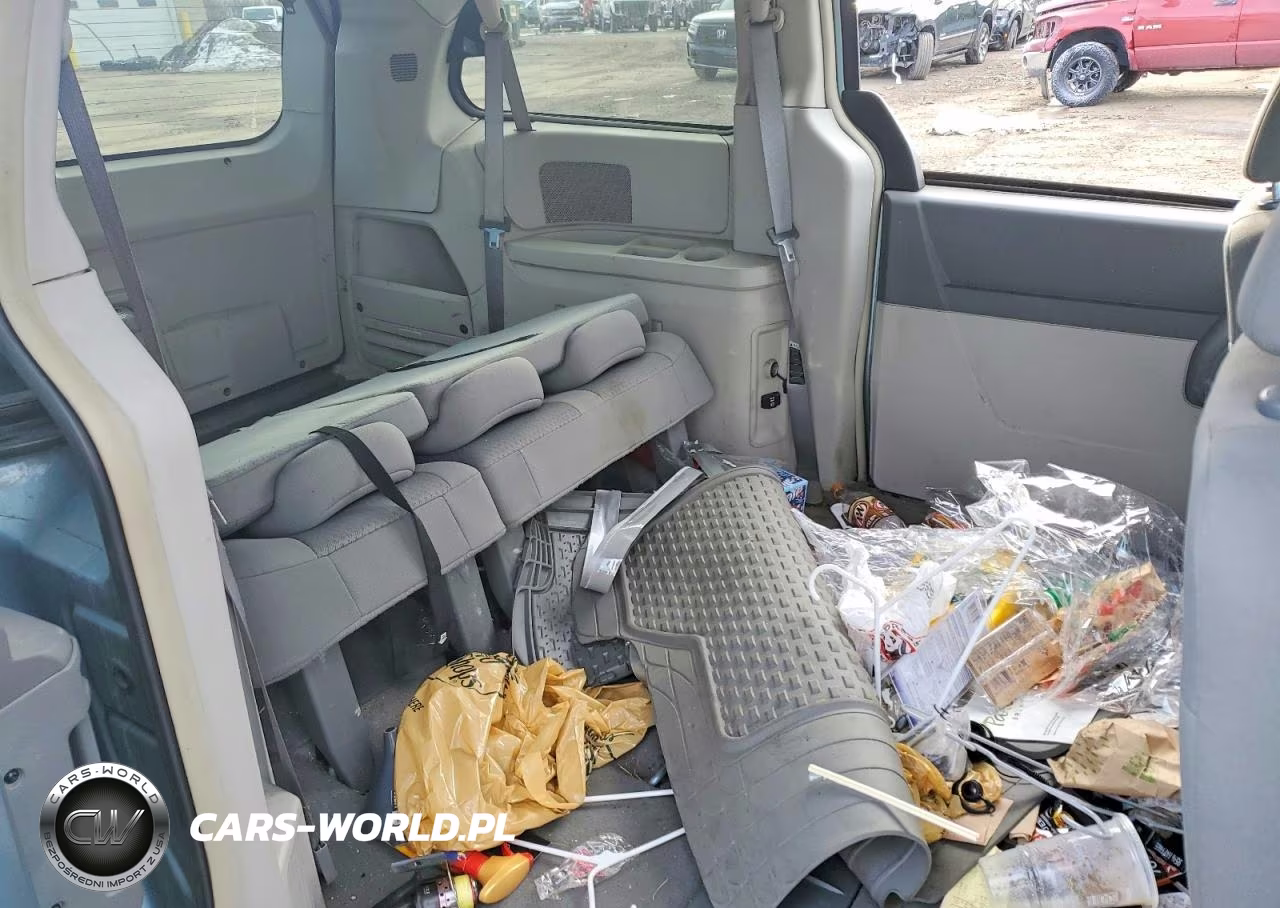 2008 Chrysler Town & Country Touring VIN:2A8HR54PX8R837121 - 11