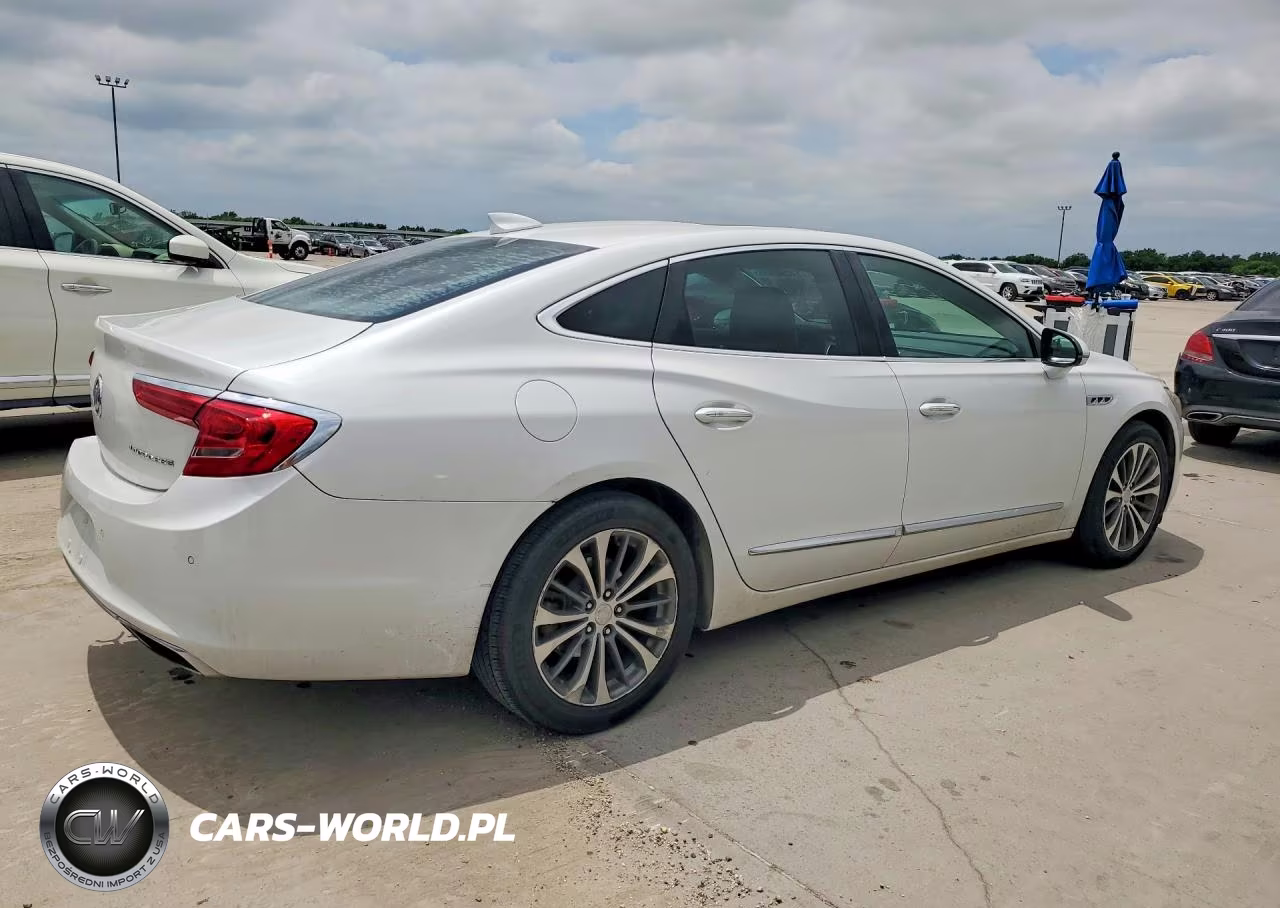 2017 Buick Lacrosse Essence VIN:1G4ZP5SSXHU164922 - 3