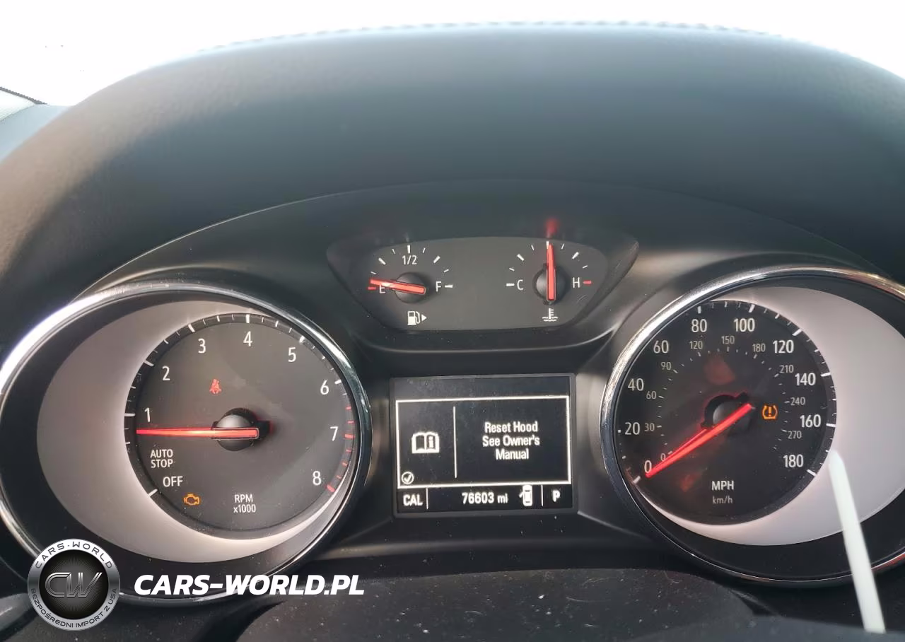 2018 Buick Regal Preferred VIN:W04GL6SX1J1082717 - 9