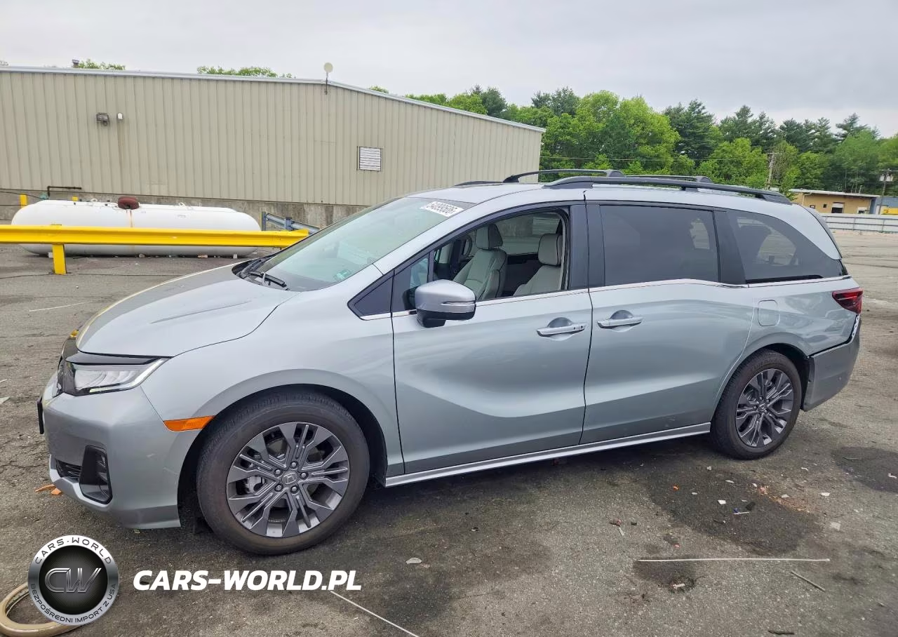2025 Honda Odyssey Touring – zdjęcie 1 z 13