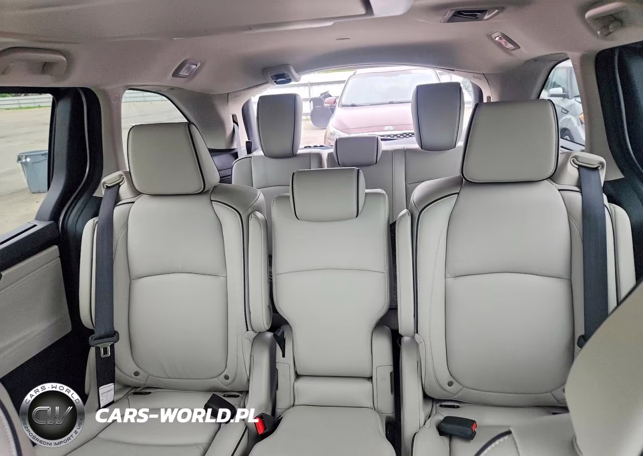 2025 Honda Odyssey Touring VIN:5FNRL6H85SB054183 - 10
