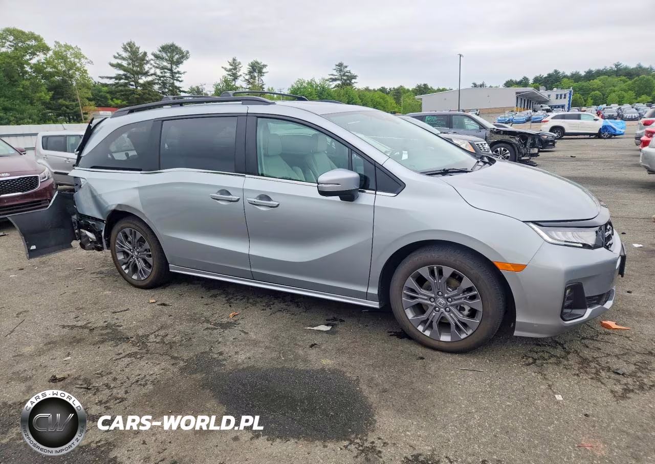 2025 Honda Odyssey Touring VIN:5FNRL6H85SB054183 - 4