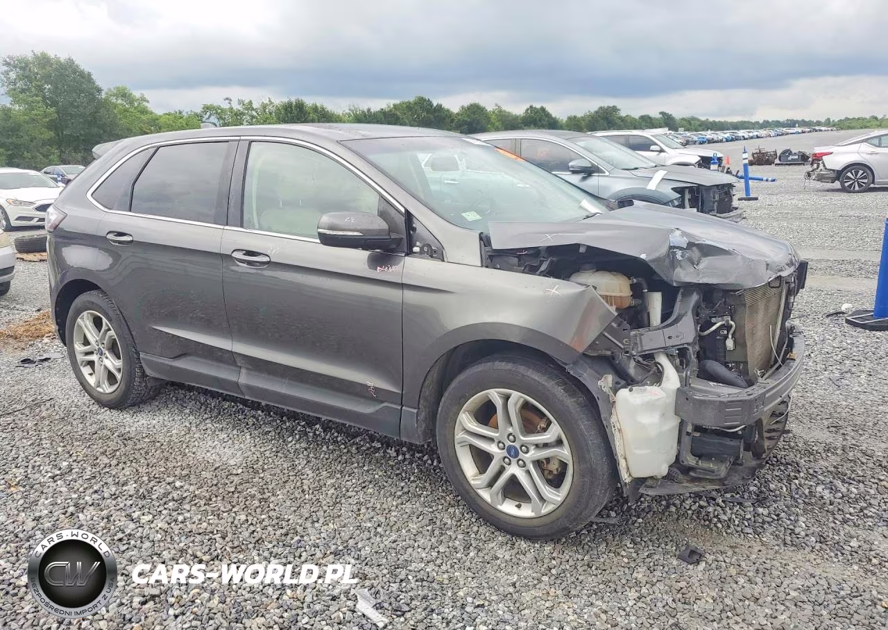 2018 Ford Edge Titanium VIN:2FMPK3K97JBC16414 - 4