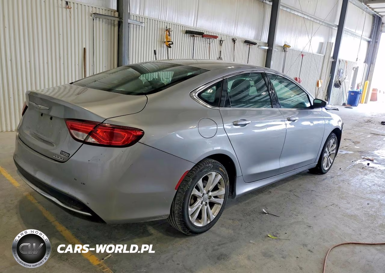 2015 Chrysler 200 Limited VIN:1C3CCCAB2FN571141 - 3
