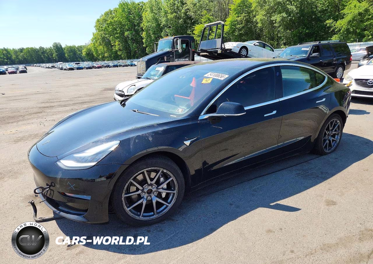 2018 Tesla Model 3 – zdjęcie 1 z 13