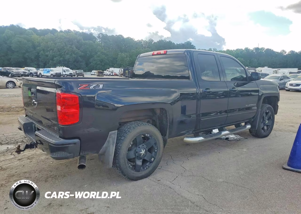 2018 Chevrolet Silverado K1500 Lt VIN:1GCVKREC3JZ223458 - 3