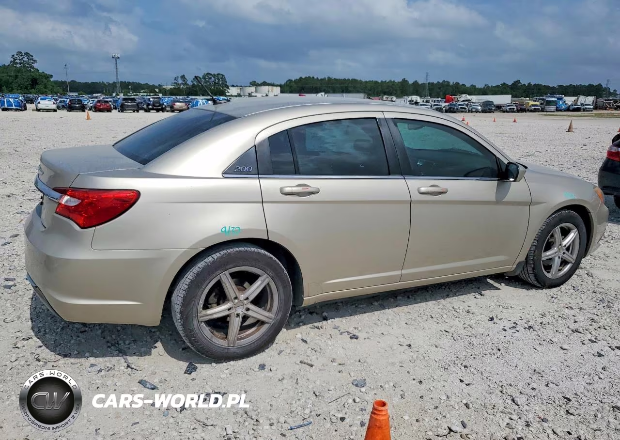 2013 Chrysler 200 Lx VIN:1C3CCBAG6DN736238 - 3