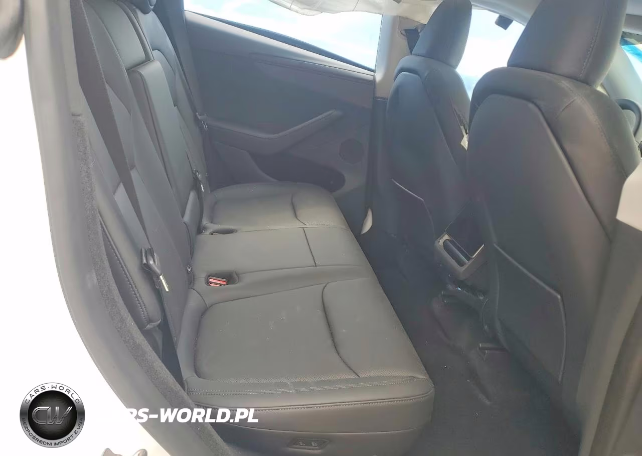 2026 Tesla Model Y VIN:7SAYGDED7TA454852 - 12