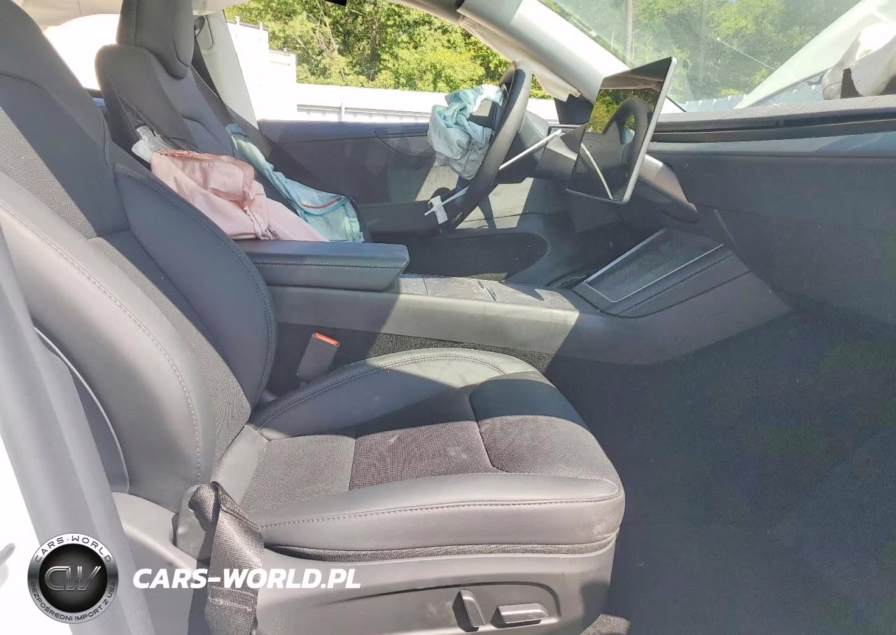 2026 Tesla Model Y VIN:7SAYGDED7TA454852 - 7