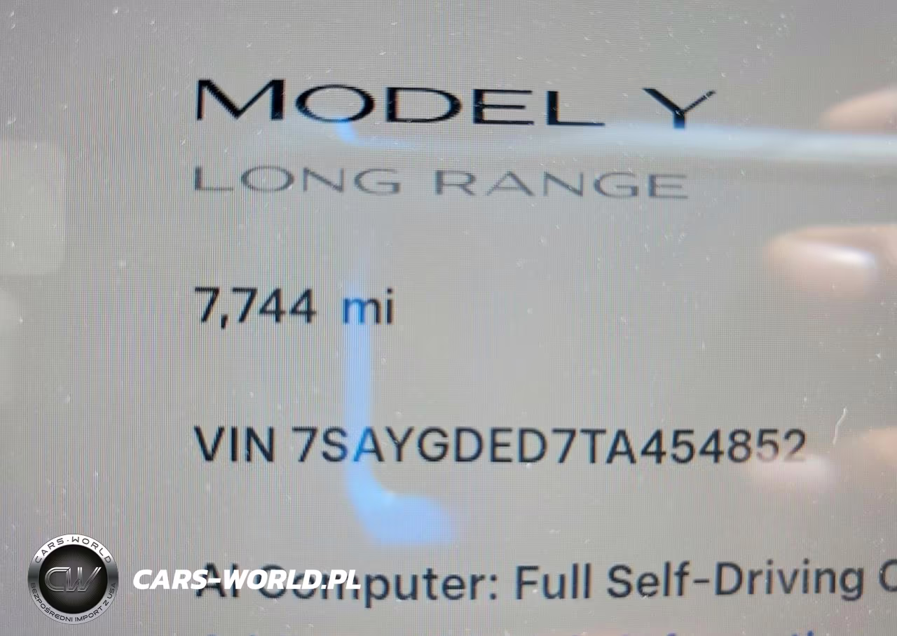 2026 Tesla Model Y VIN:7SAYGDED7TA454852 - 9