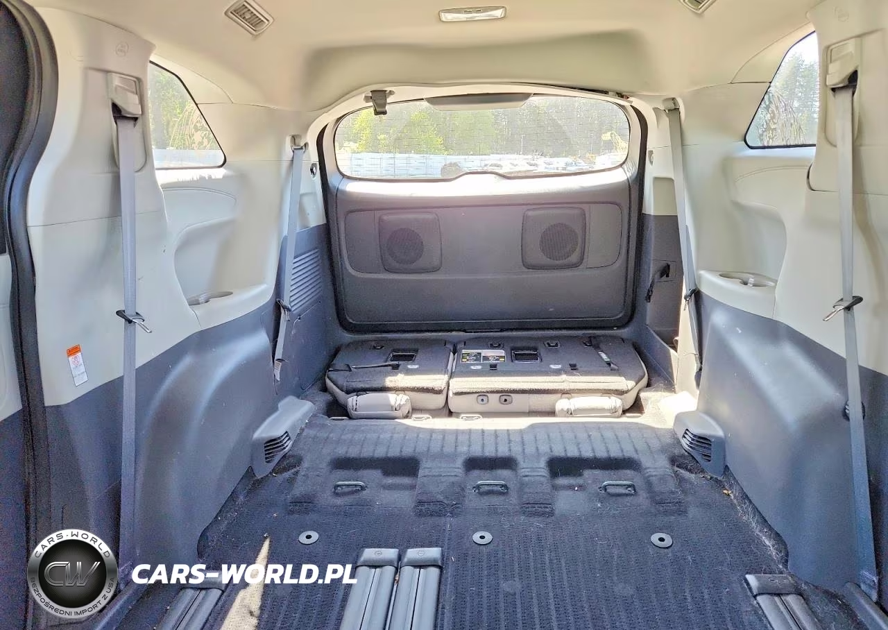 2023 Toyota Sienna Le VIN:5TDKSKFC8PS095771 - 10