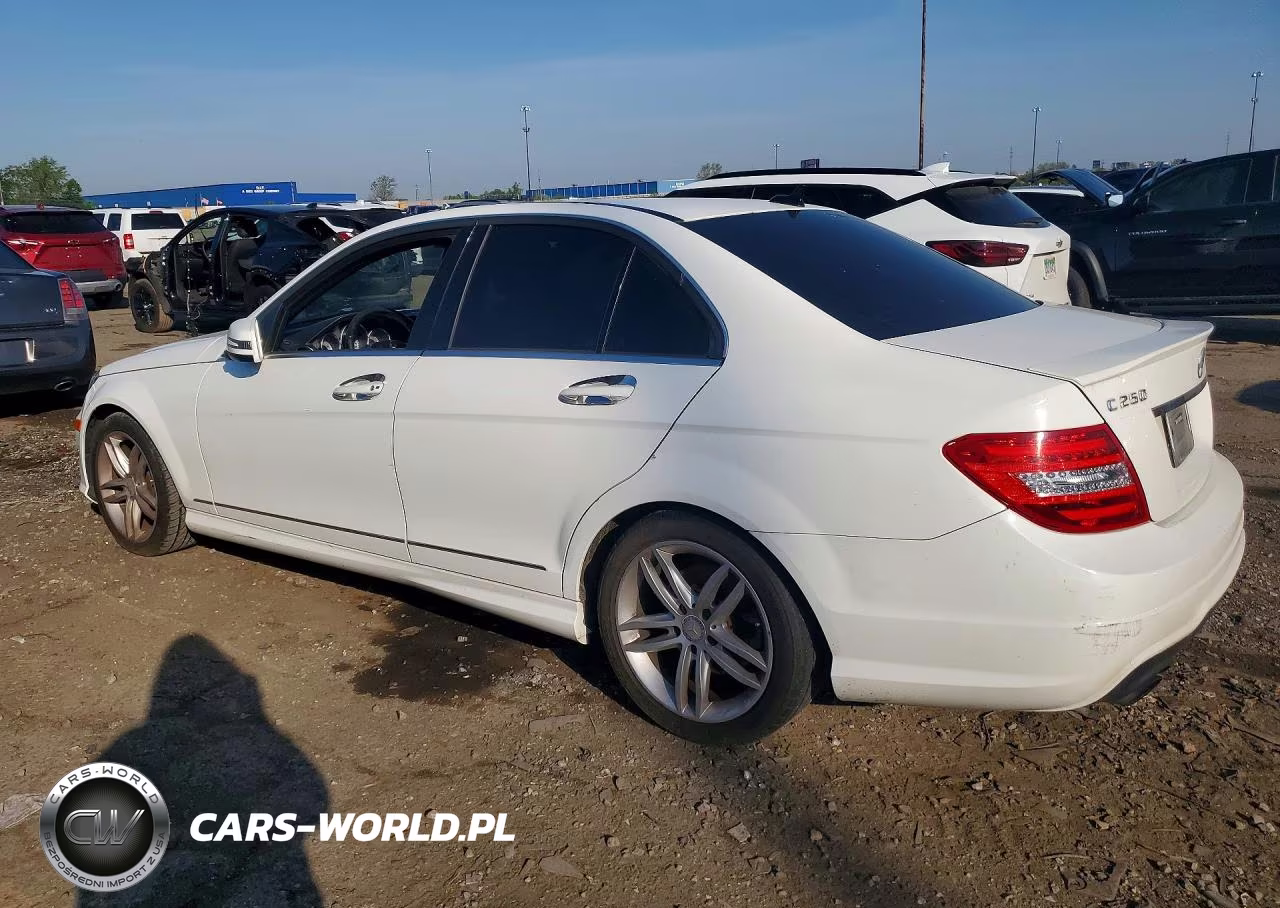 2014 Mercedes-Benz C 250 VIN:WDDGF4HB3EG252937 - 2