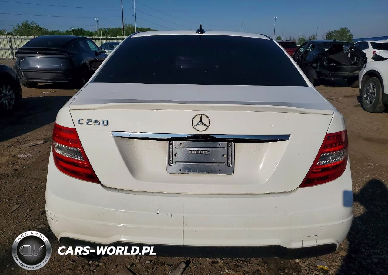 2014 Mercedes-Benz C 250 VIN:WDDGF4HB3EG252937 - 6