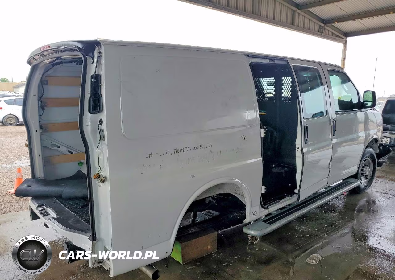 2025 Chevrolet Express G2500 VIN:1GCWGAFP9S1194010 - 3